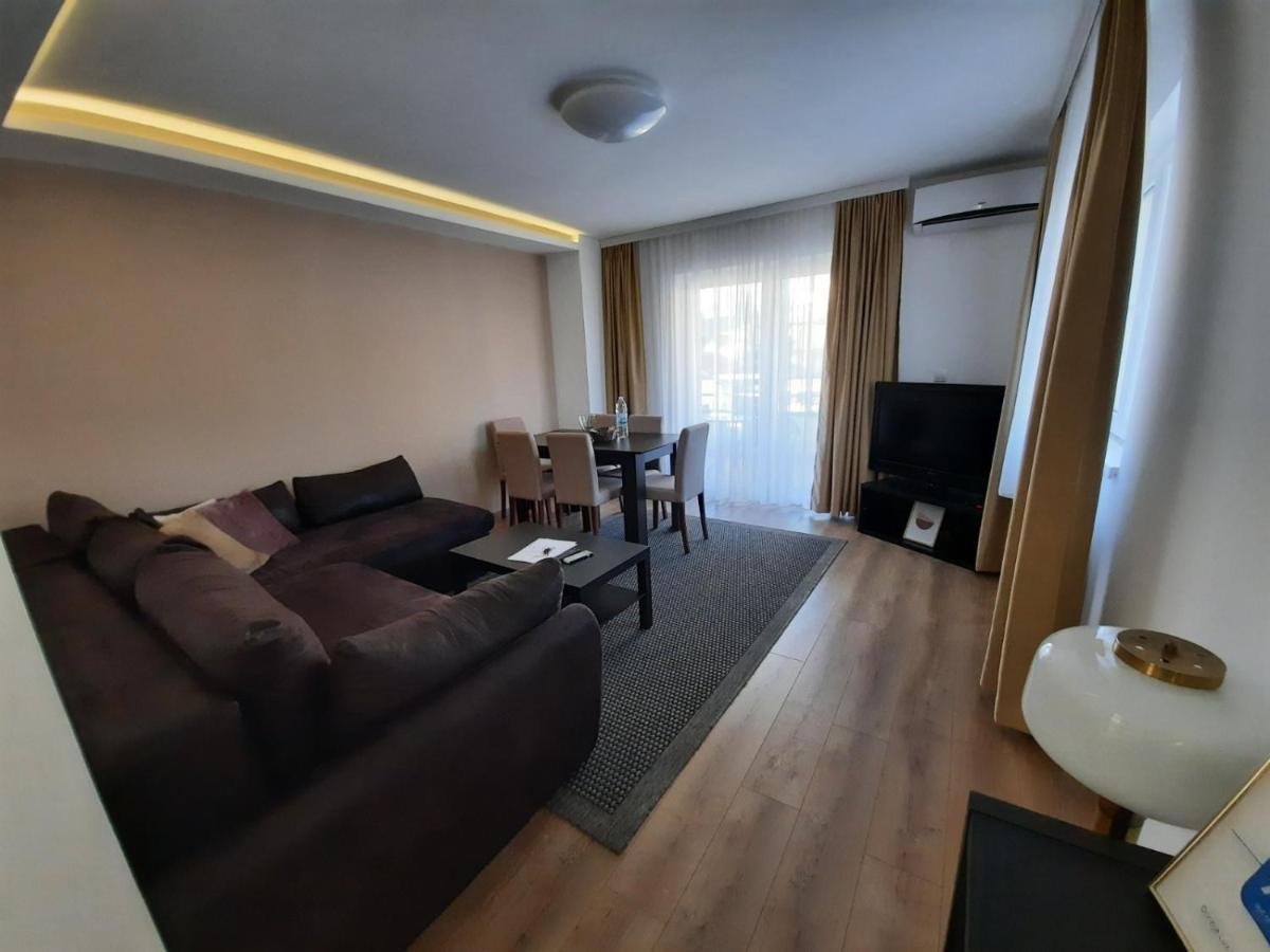 Divizija Lux Apartments Belgrado Exterior foto