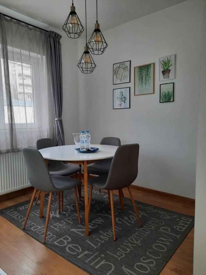 Divizija Lux Apartments Belgrado Exterior foto