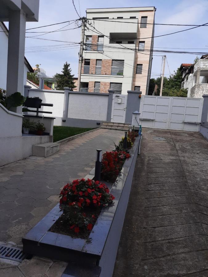 Divizija Lux Apartments Belgrado Exterior foto