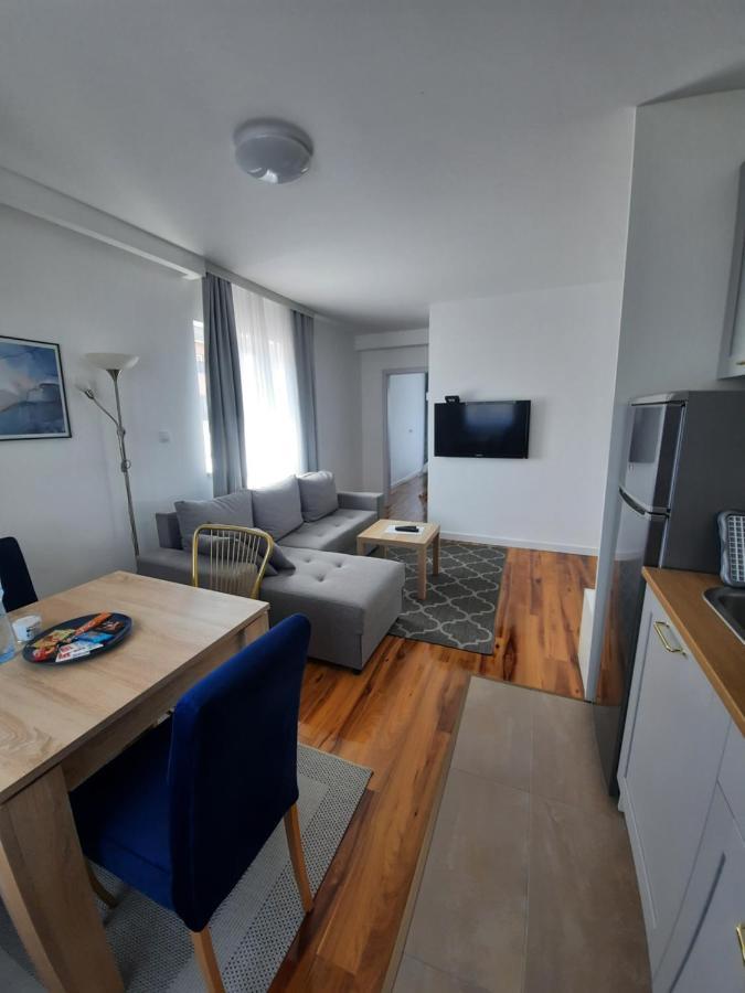 Divizija Lux Apartments Belgrado Exterior foto